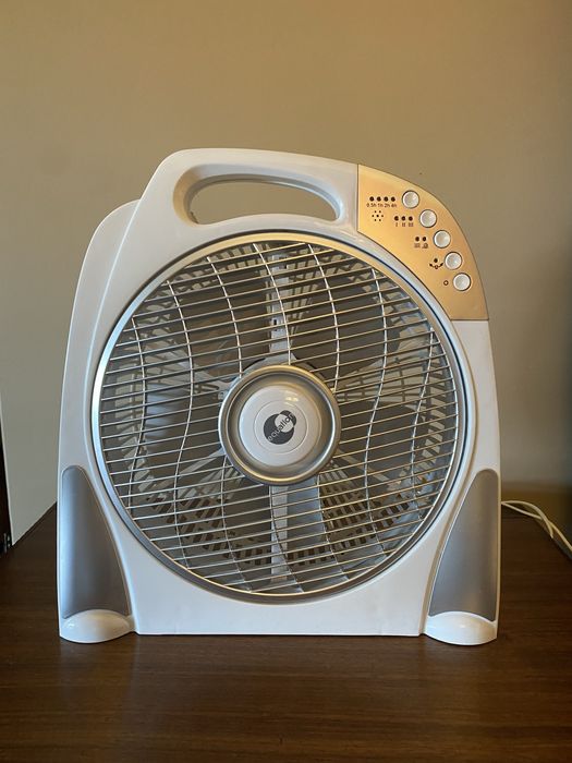Ventoinha Equation KYT-30BR com Comando e Temporizador – 50W