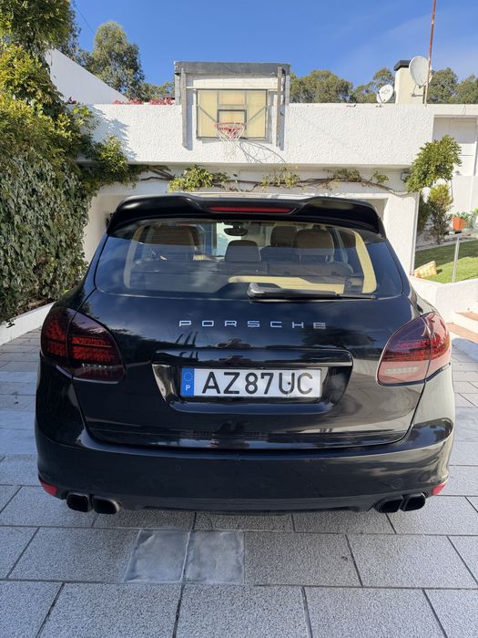 Porsche Cayenne S Hybrid — photo 2