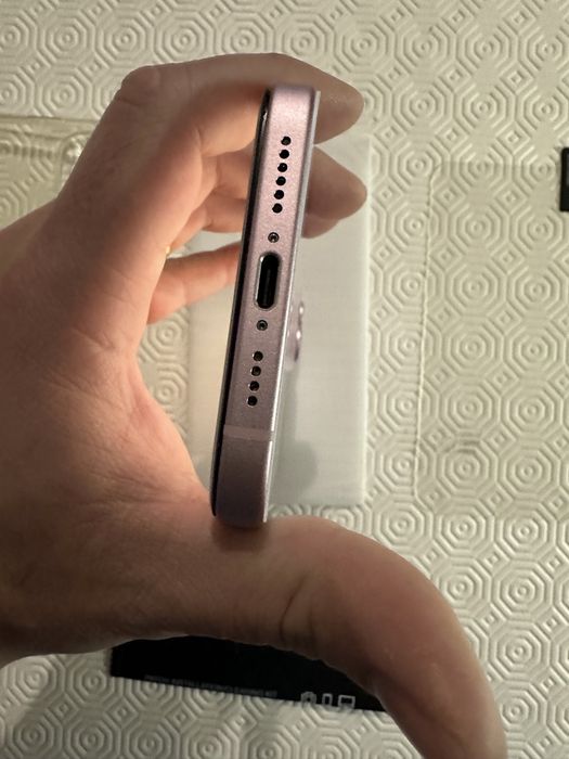 iPhone 15 Plus - Excelente estado