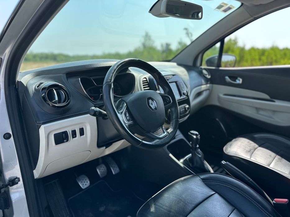 Renault captur Initale Paris