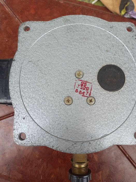 Манометр электроконтактный экм-1у до 16а