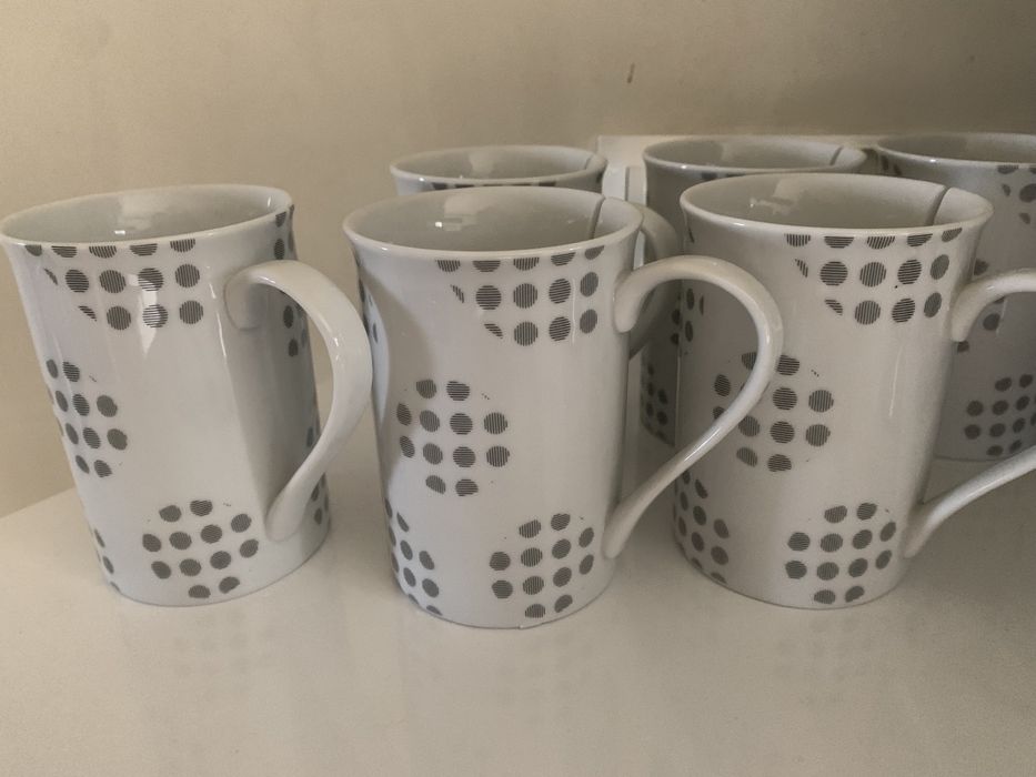 Komplet 6 kubków białych