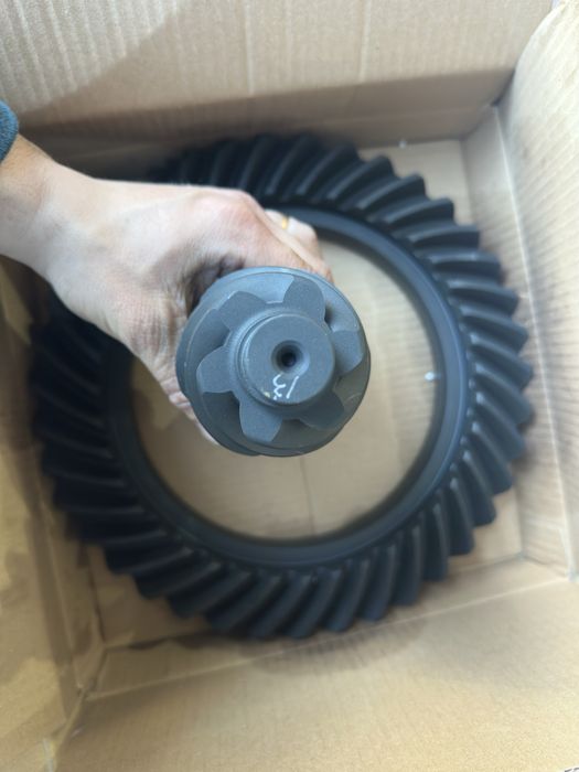 Roda de coroa e pinhão 6/37 e 6/39 Toyota Dyna 280