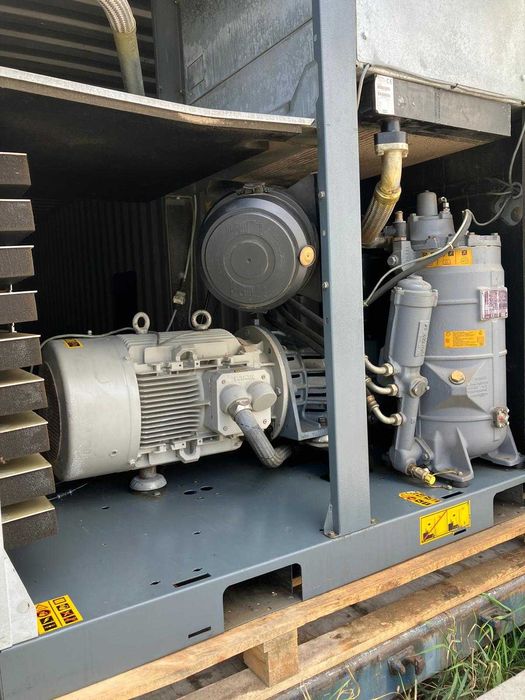 Kompresor śrubowy falownik Atlas Copco GA 37 VSD 7,25 m3/min  37 kW