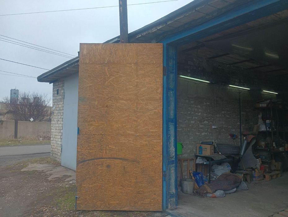 Продам великий гараж