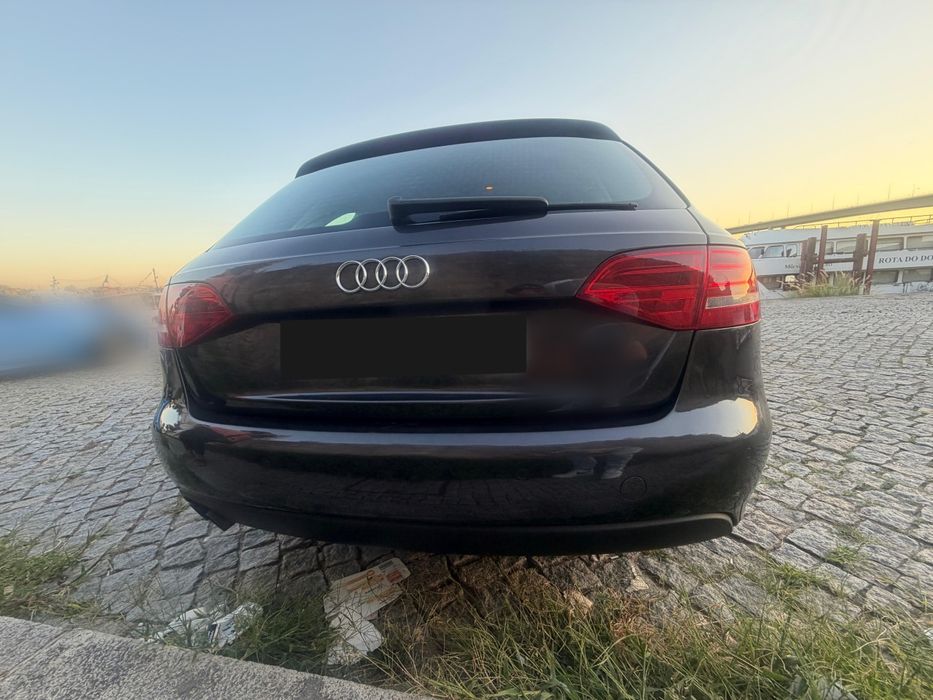 AUDI A4 AVANT 2.0 TDI — 2010 — 216.000 km — photo 4