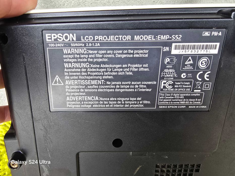 projektor epson emp s52