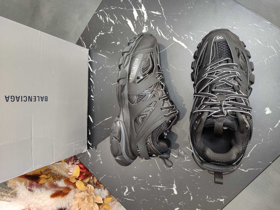 Кросівки Balenciaga Track Sneaker in Black