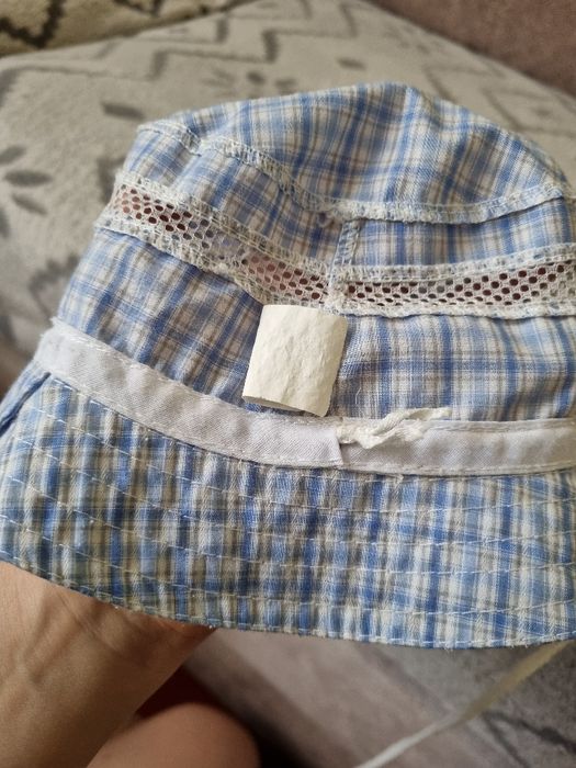 Czapeczka z wiązaniem