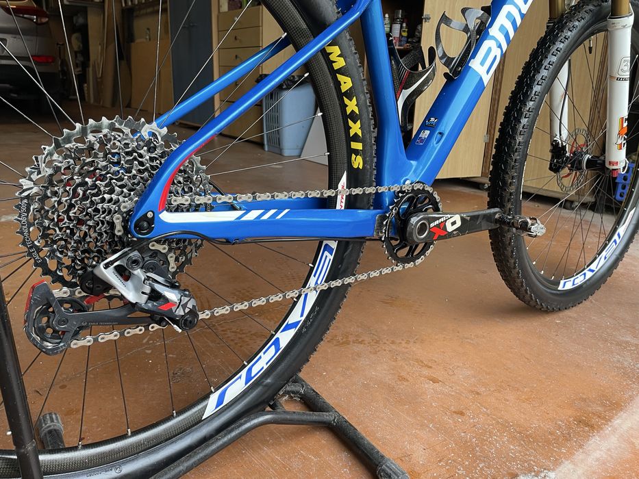 Bicicleta Carbono BMC Team Elite 02 9kg