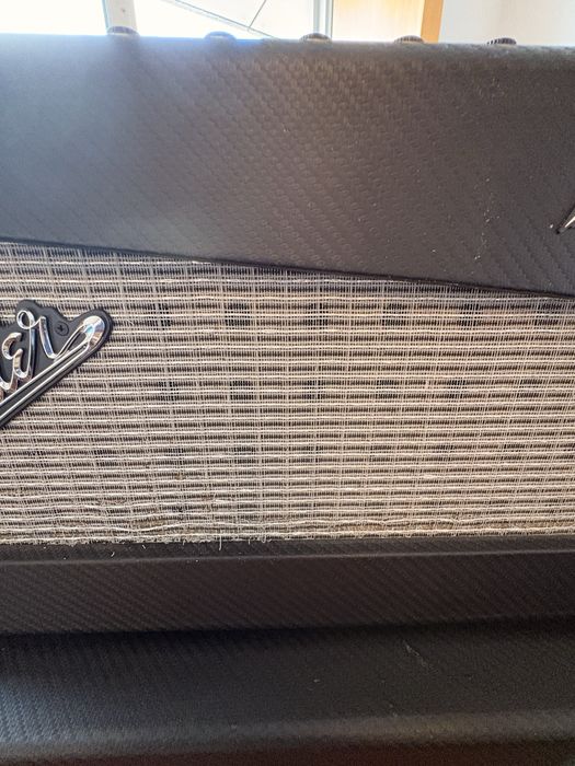Fender Mustang V Head + Coluna 4x12 + Footswitch Original