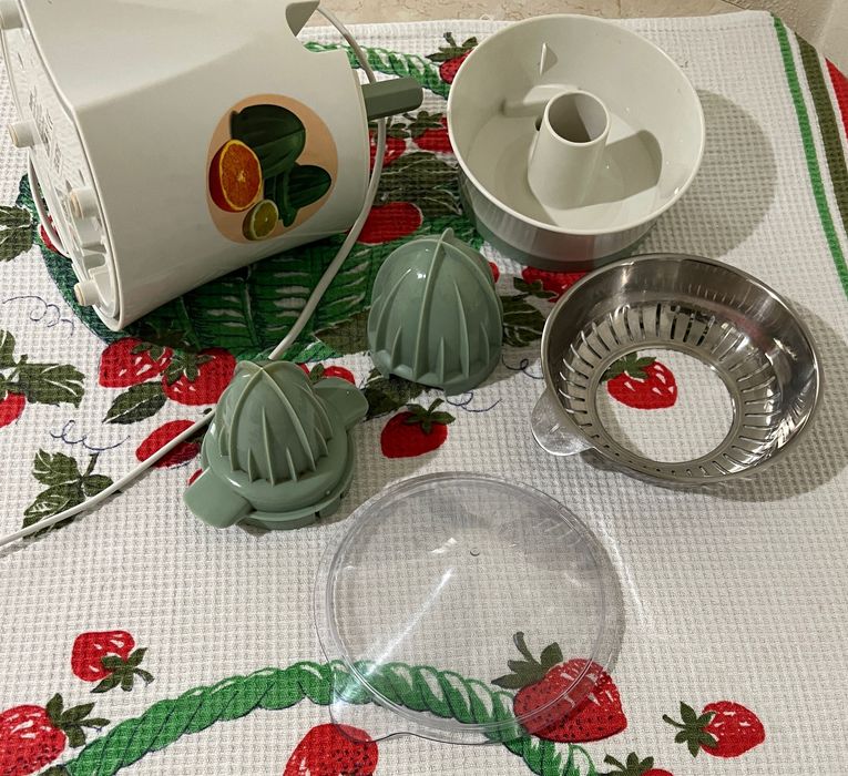 Соковыжималка Binatone CJ-330