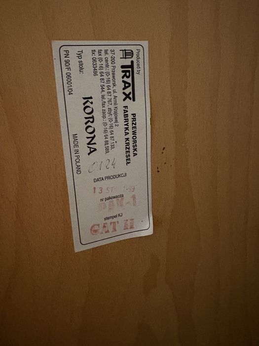 Duży, solidny stół drewniany plus 7 krzeseł