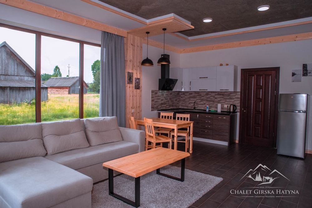 Апартаменти у Ворохті з басейном