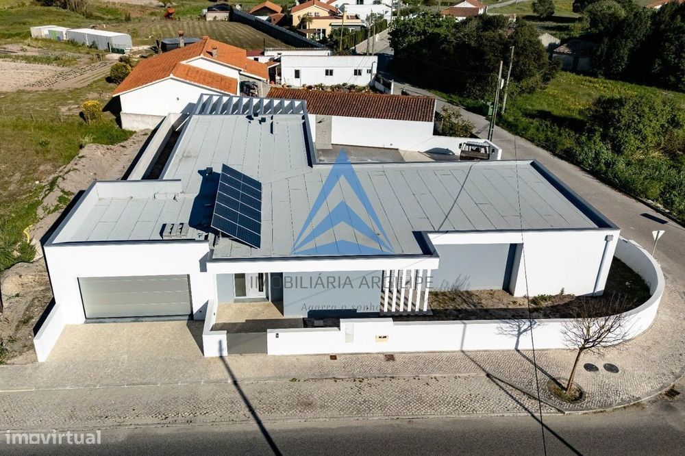 MORADIA T4 COM PISCINA - Nadadouro - Foz do Orelho
