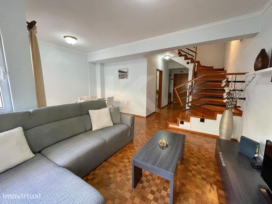 Apartamento T3 Duplex - Centro da Ribeira Brava