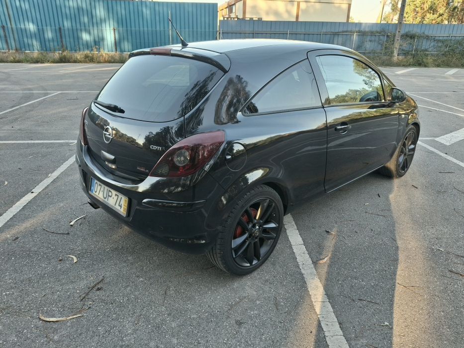 Opel corsa D 1.3cdti Black edition 2011