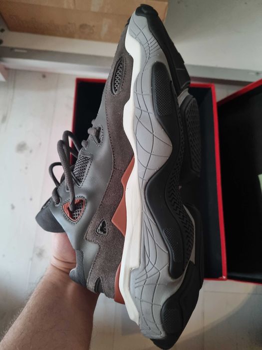 Nowe buty Hugo Boss Aromic Runner 41 26cm