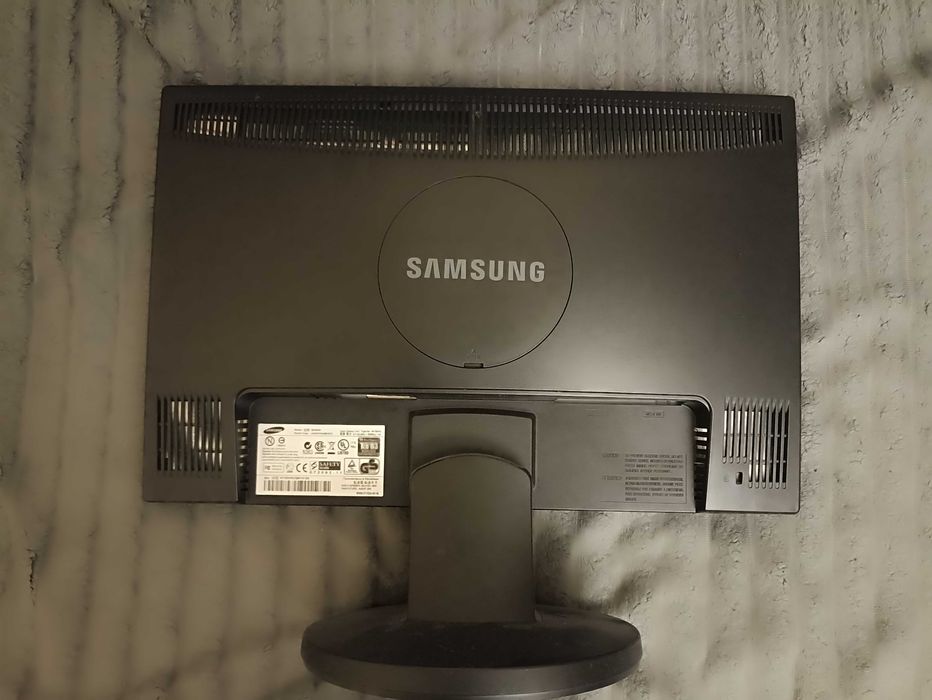 Монітор Samsung SyncMaster 2043NW