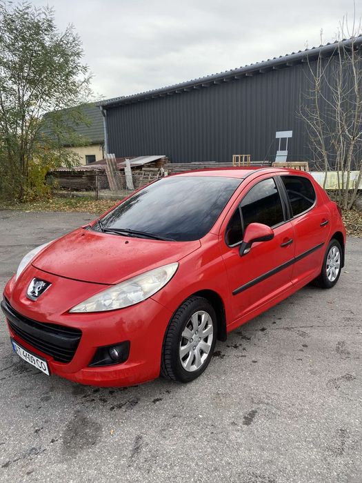 Продаж Пежо 207, 2011рік