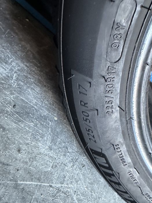 Pneu Michelin Cross Climate 225/50/17