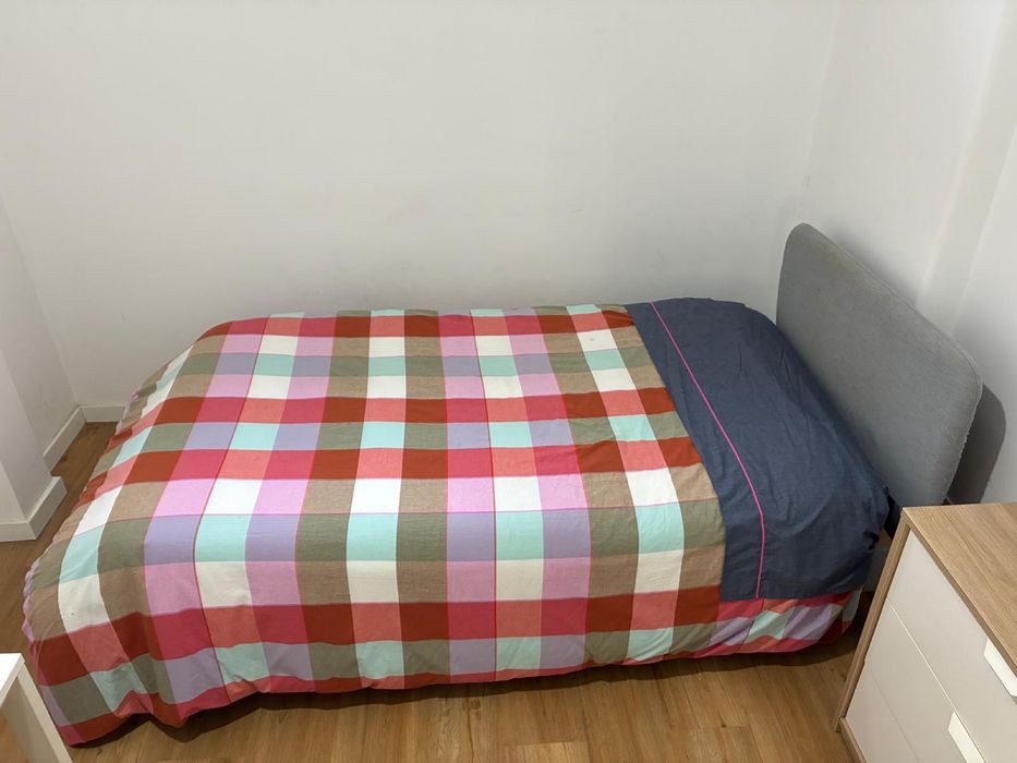 Vendo Mobília de Quarto Solteiro