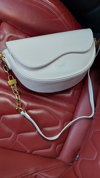 Torebki damskie w czarnym, brązowym i mlecznym kolorach