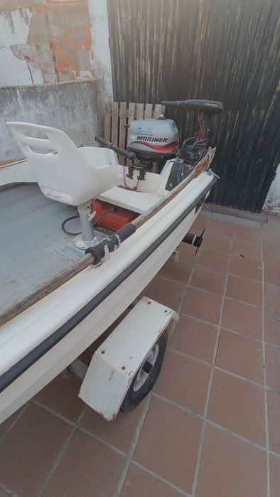 Barco  com 2 motores ideal para pesca