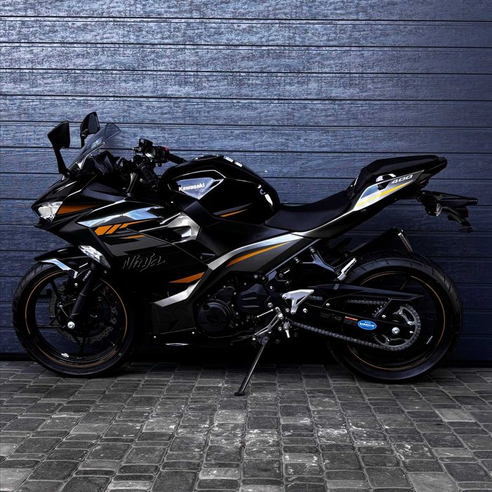 Продам мотоцикл Kawasaki Ninja 400 (3182)