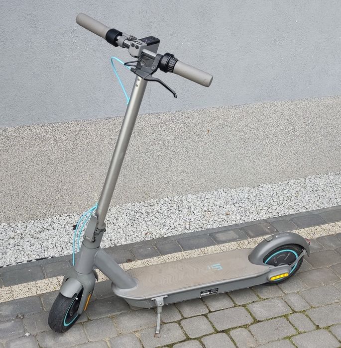 Hulajnoga elektryczna Motus  10