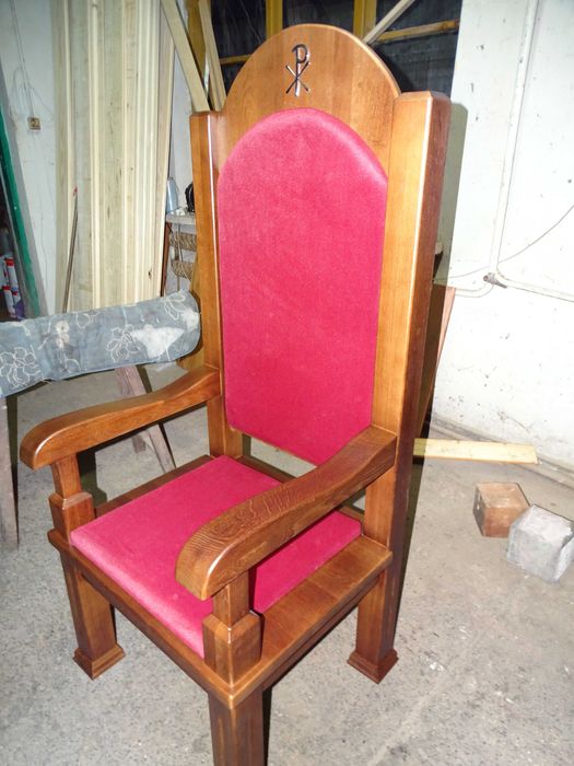 konfesjonał przenośny klęcznik meble sakralne ławki