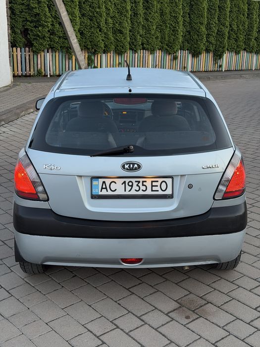 Kia Rio 1.6d в гарному стані цікавить обмін