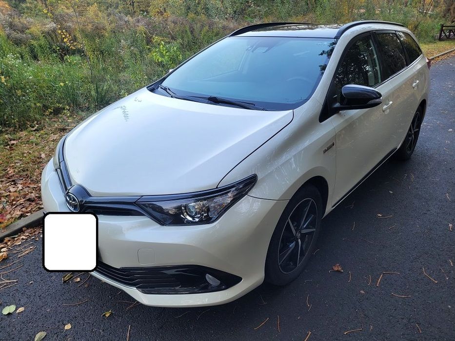Toyota Auris REZERWACJA! 1.8 Hybryda 195 tys km