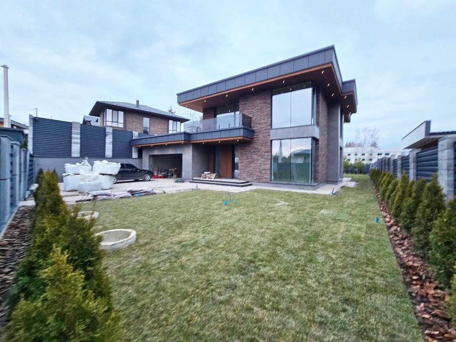 Будинок 280 м2 басейн сауна гараж  2 авто с. Ходосівка поруч Лісники