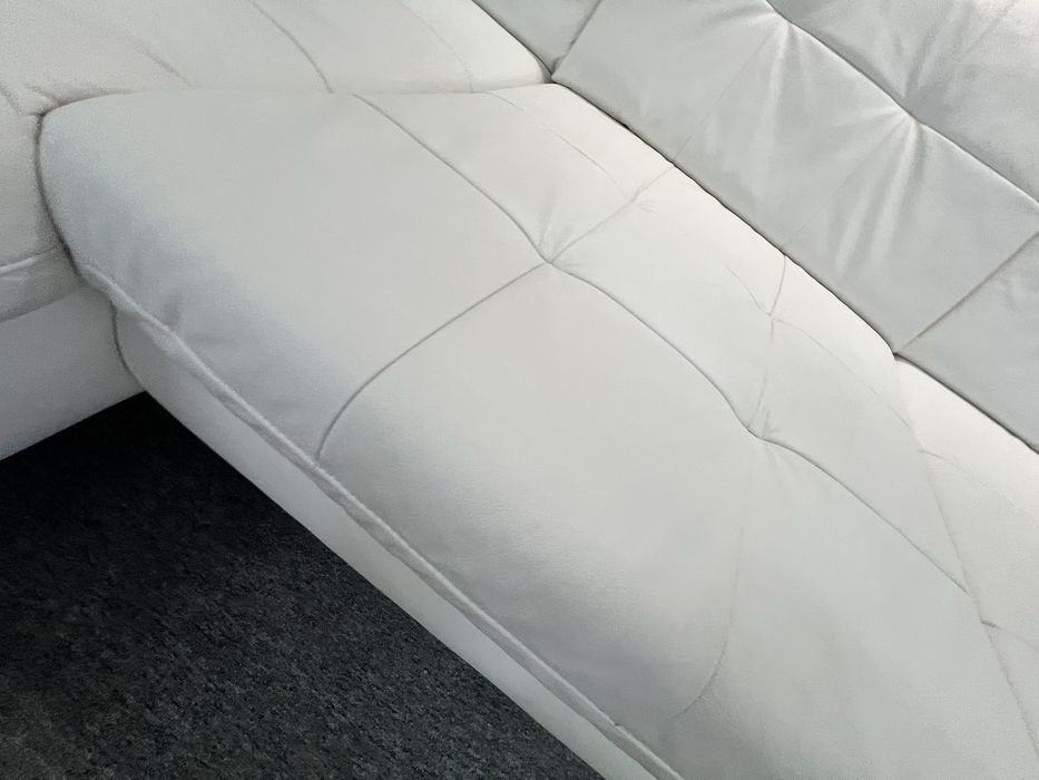 Диван розкладний пуфік з нішею  шкіряний білий кутовий