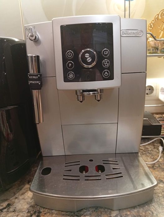 Кофемашина delonghi