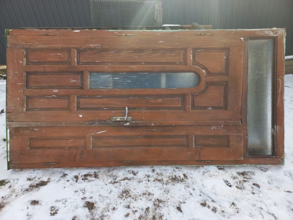 Двері вхідні деревяні