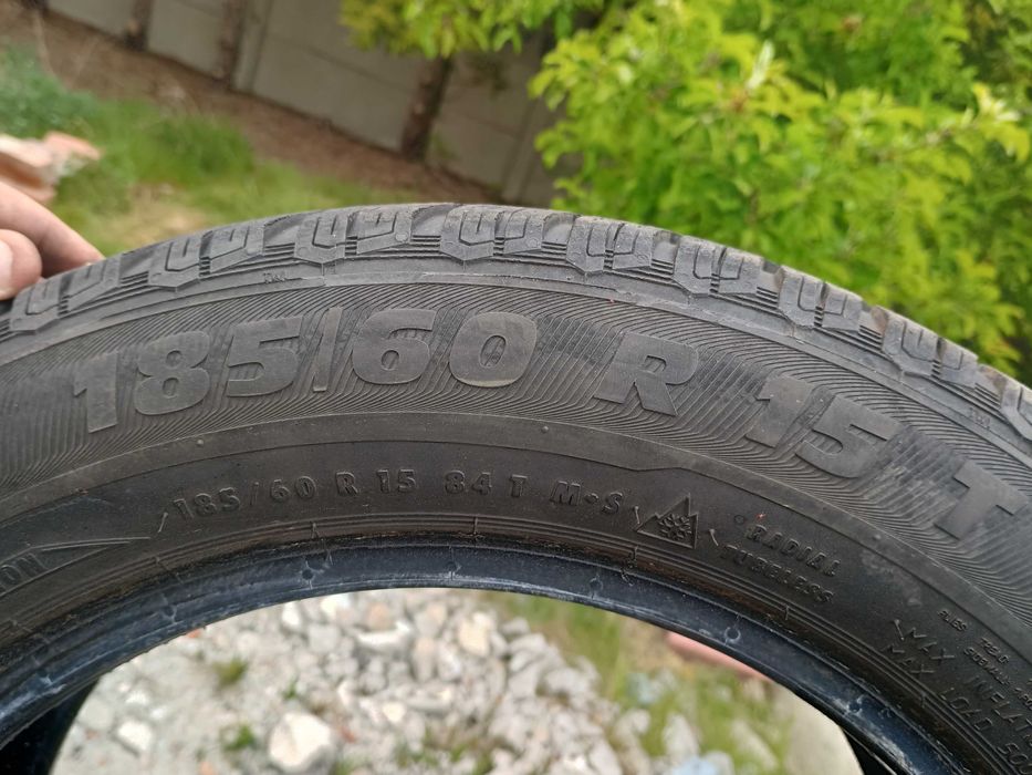 Zimowe opony Semperit 185/60 r15 2017r. Bieżnik 5,8 mm Para 2 sztuki
