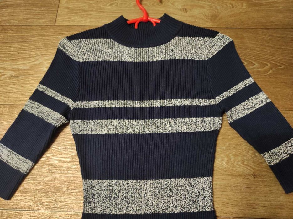 Тепла жіноча сукня