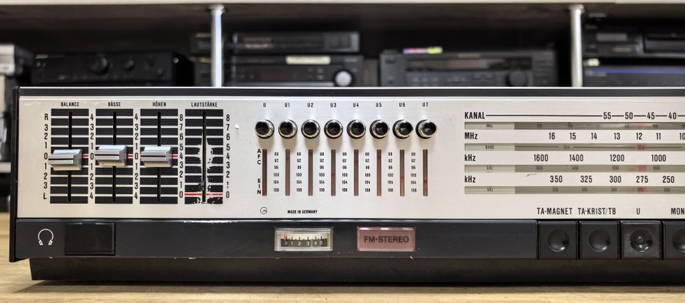 Ресивер Grundig RTV800/4Ω
