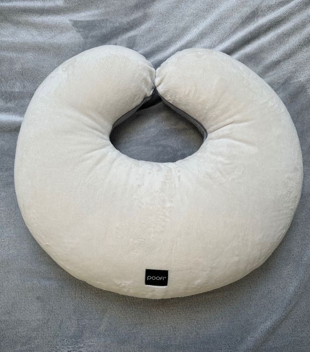 Sprzedam poduszkę do karmienia firmy Poofi 60×50 cm.