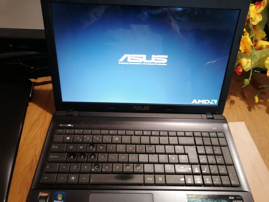 Selling Asus computer64309785571969120