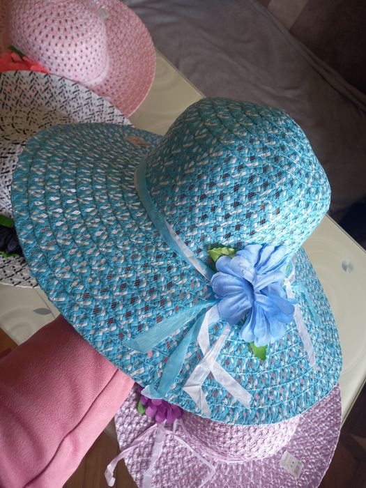 Продам капелюхи пляжні