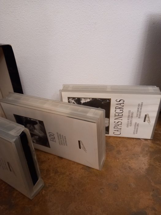 Caixa com três filmes de AMÁLIA RODRIGUES.