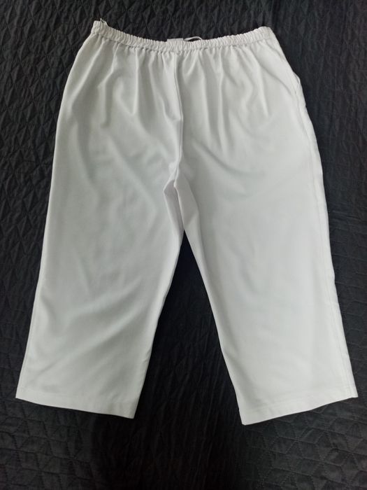 Spodnie rybaczki białe damskie