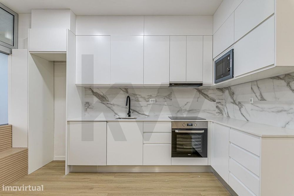 T3 DUPLEX DESIGN: Viver com a Privacidade de uma Moradia no Coração