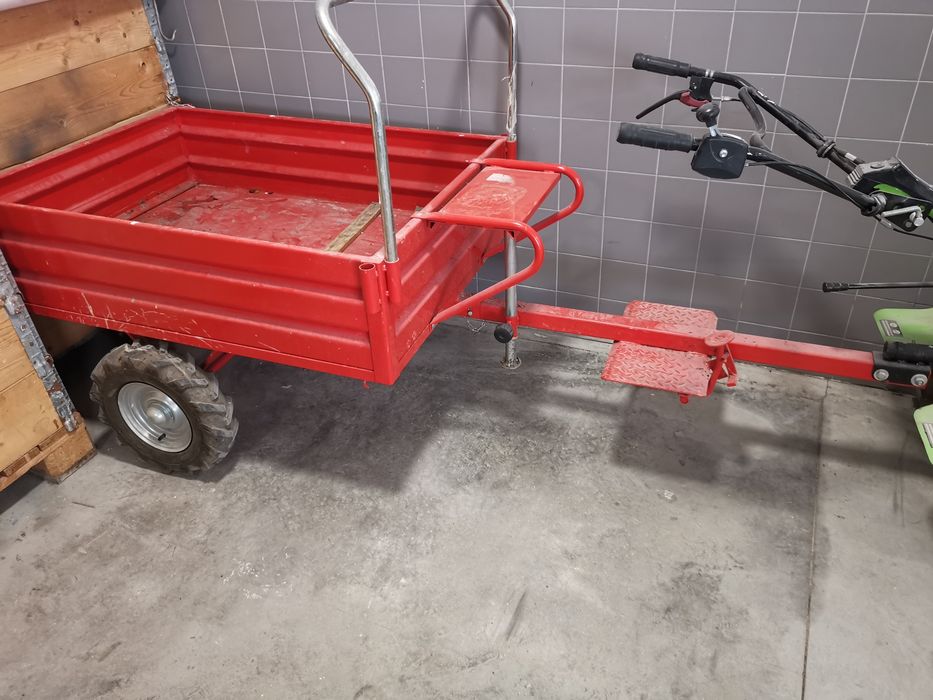 Motocultivador com atrelado