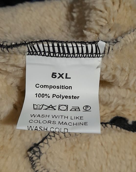 Ого-го какой размер. Новая тёплая  куртка бомбер с капюшоном 5XL