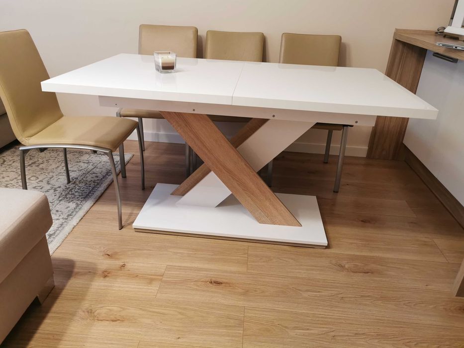 Kler  6 krzeseł, stół, pufa, fotel