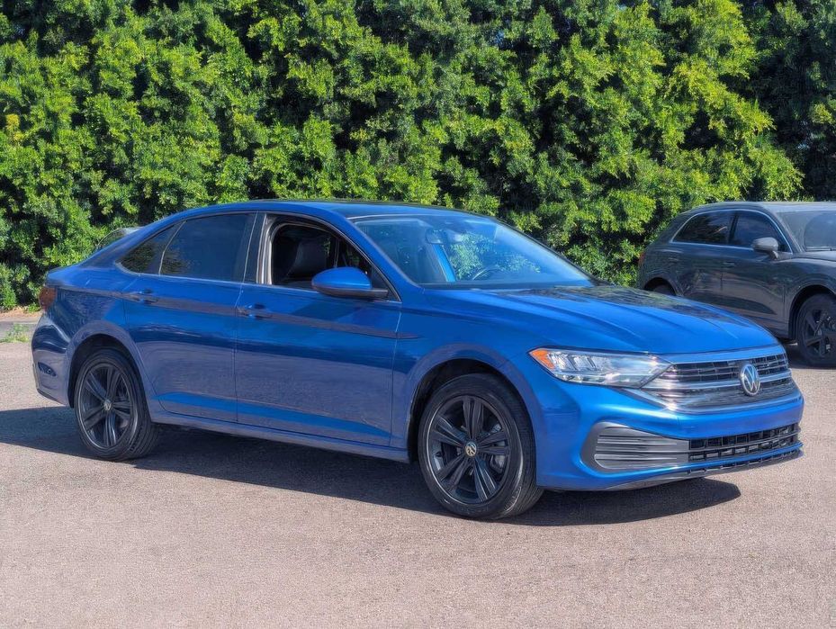 Volkswagen Jetta      2022